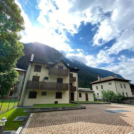 Appartement Bianchina - Bilocale Con Giardino Privato à Valdisotto Extérieur photo