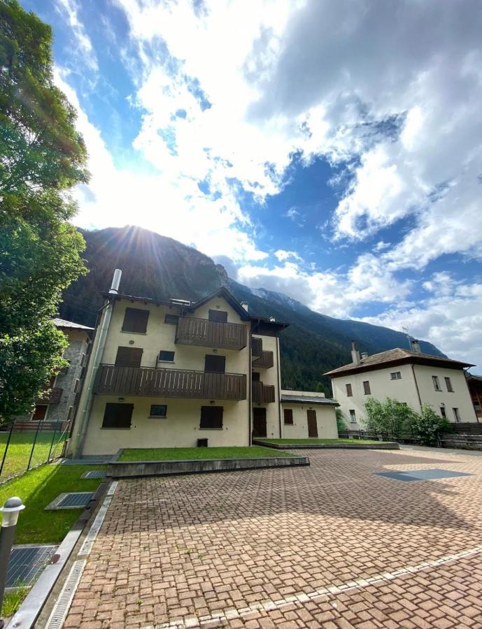 Appartement Bianchina - Bilocale Con Giardino Privato à Valdisotto Extérieur photo